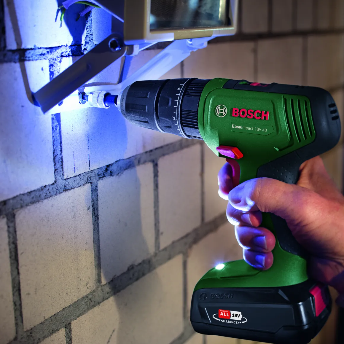 Bosch Accuboormachine Met Klopfunctie Easyimpact-40 18V (2 Accu'S)
