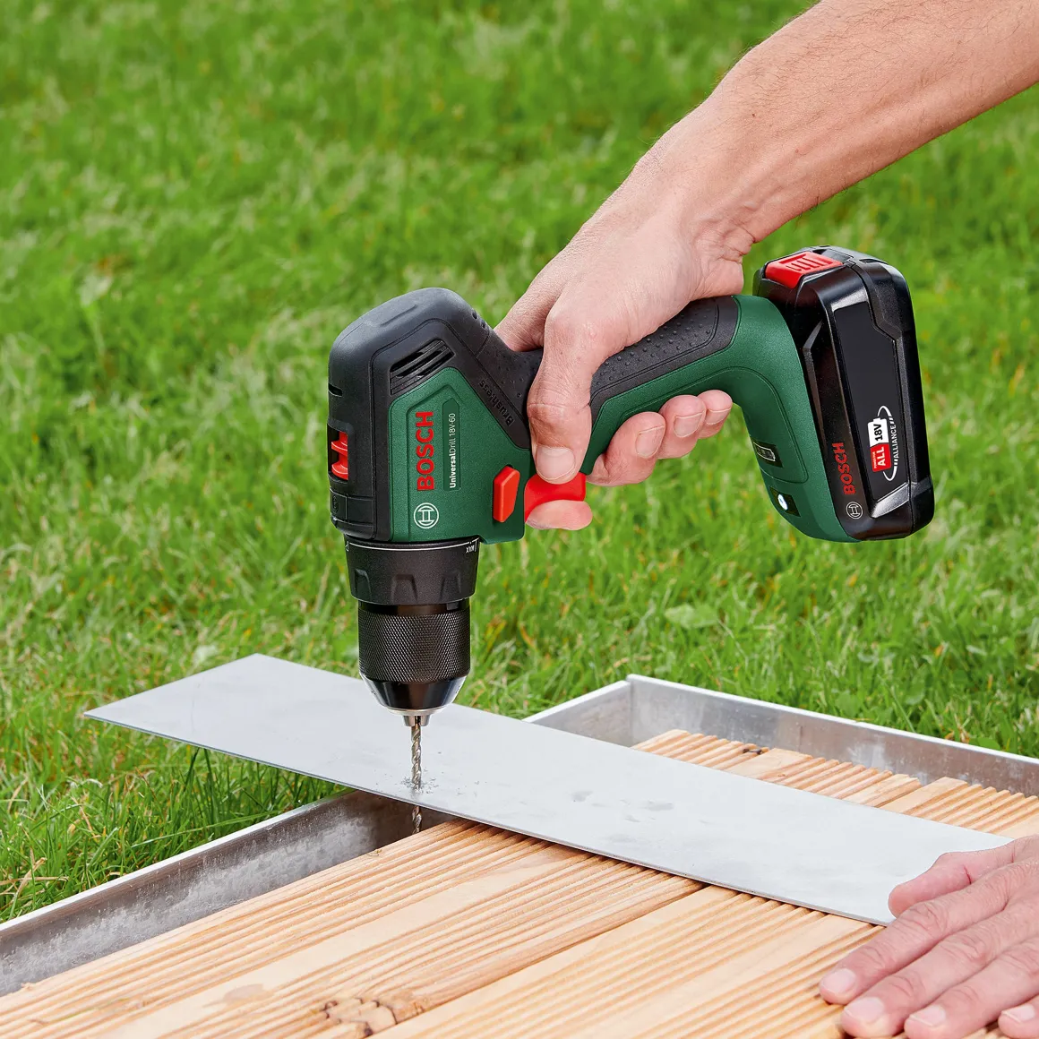 Bosch Accuboormachine Universaldrill-60 18V (Zonder Accu)