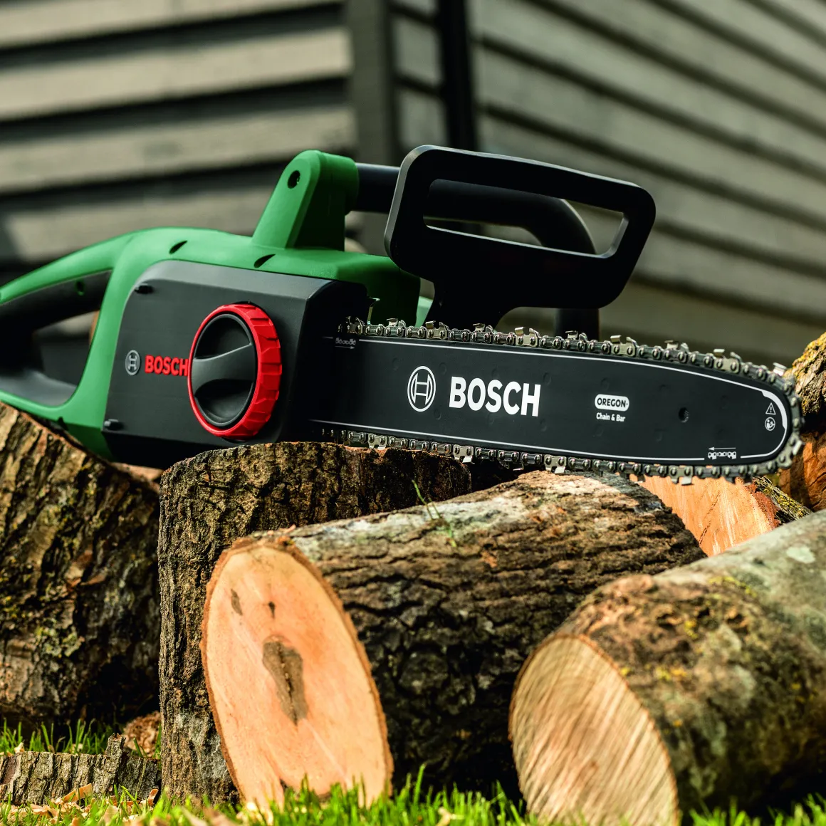 Bosch Kettingzaag Universalchain 40 1800W