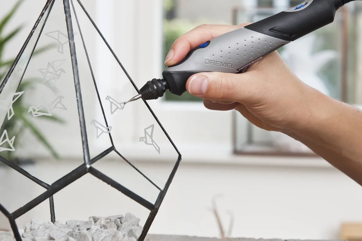 Dremel Multigereedschap 2050Ja + 15 Accessoires