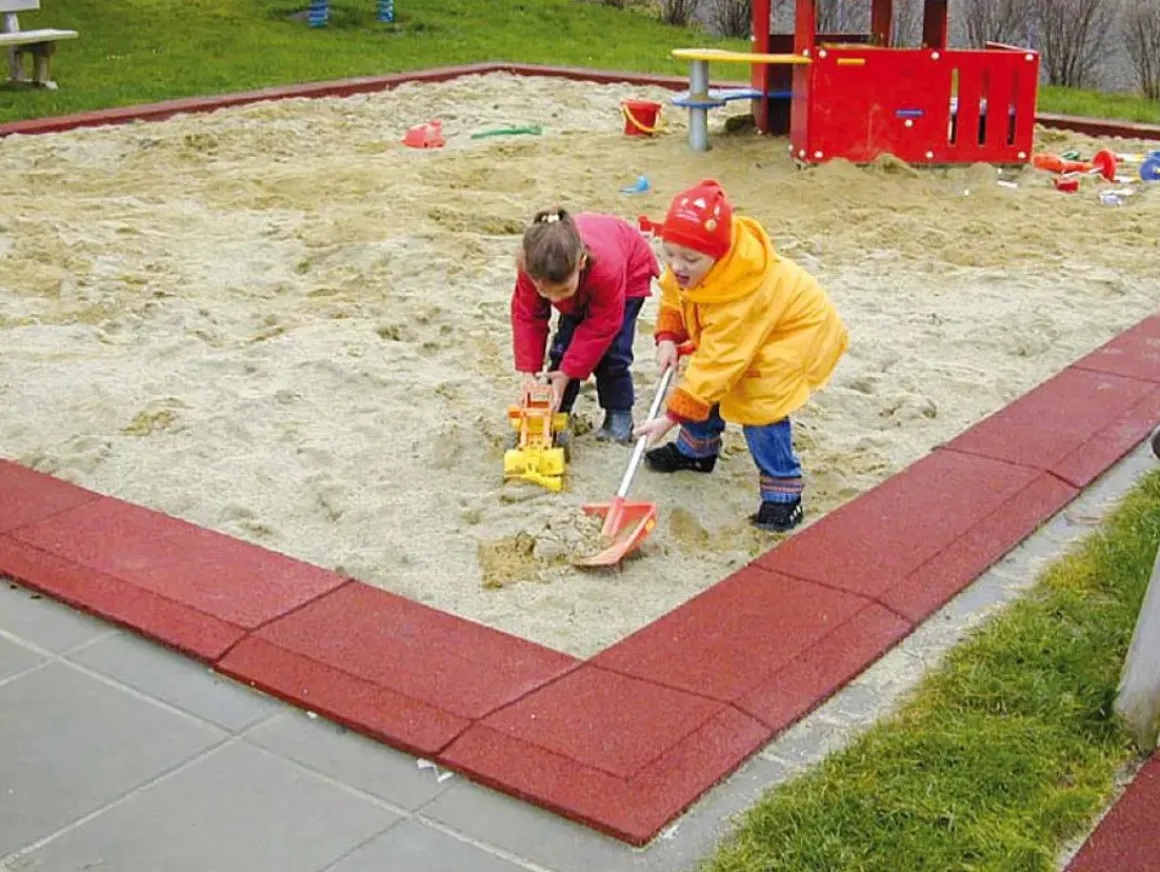 Hoekstuk Rubber Rand Opsluitband L-Vormig - 40X40 Cm - Rood
