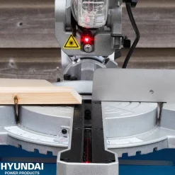Hyundai Verstek- En Afkortzaag + Accessoires Radiaal 1500W