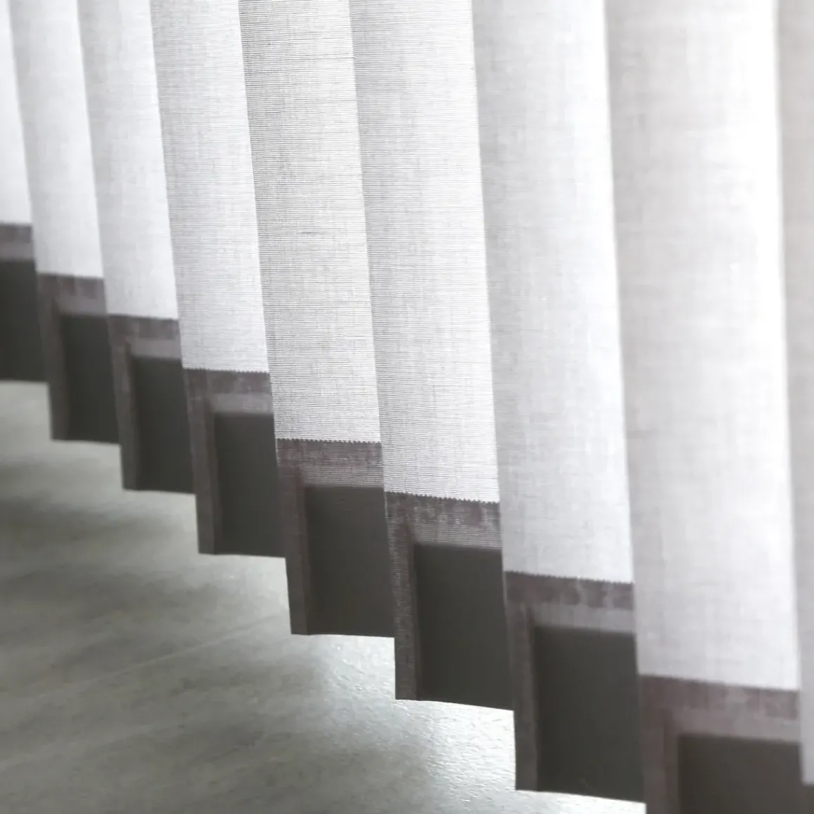 Madeco 4125 Verticale Lamellen Compleet Lichtdoorlatend Grijs 12,7 X 260 Cm + Rail 250 Cm