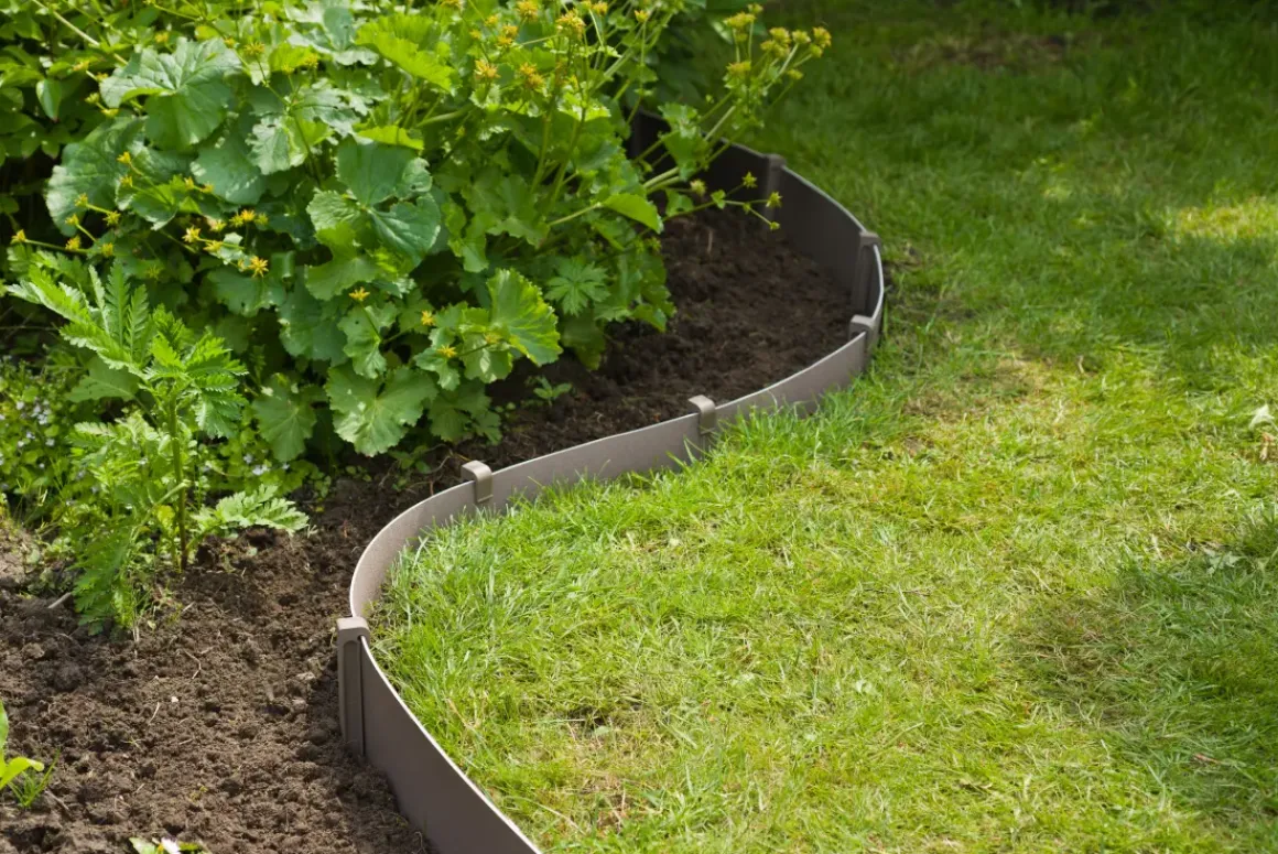 Nature Tuinborder Pe Taupe 3Mm - H15Cmx10M