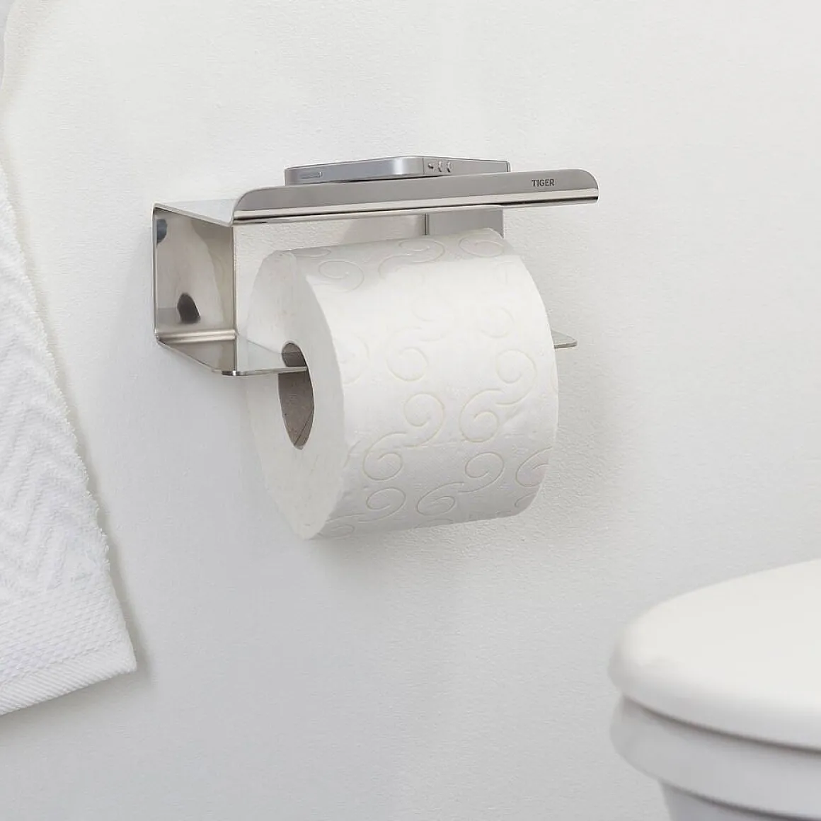 Tiger Toiletrolhouder Colar Met Planchet Rvs Gepolijst