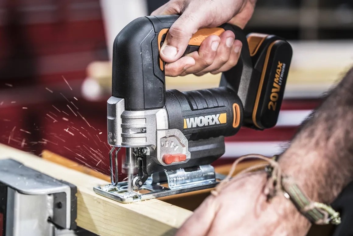 Worx Decoupeerzaag Op Accu Wx543 20V (1 Accu)