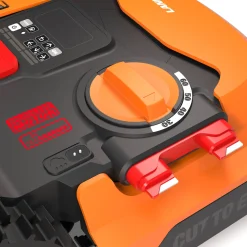 Worx Robotmaaier Landroid M700 - 20V Accu - Voor Gazons Tot Ca. 300M² - Maaibreedte 180Mm - Incl. Laadstation En 150M Terreinafbakeningskabel